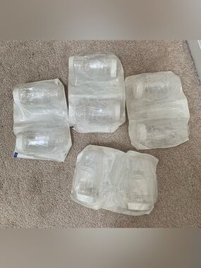 8 Abbott Breast Milk Storage Bottles 4oz each